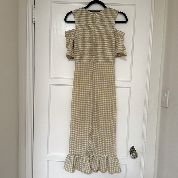 Ganni Beige Khaki Smocked Seersucker Gingham Cold Shoulder Dress, size 34 - Picture 9 of 14